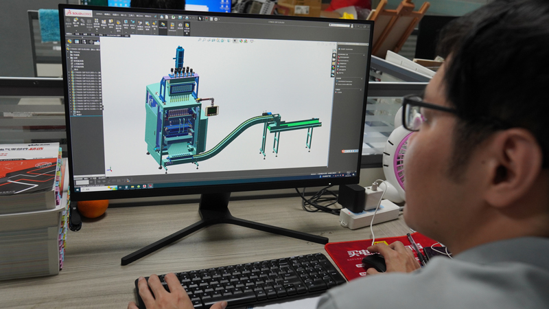 ما هي آلة التعبئة والتغليف متعددة المسارات