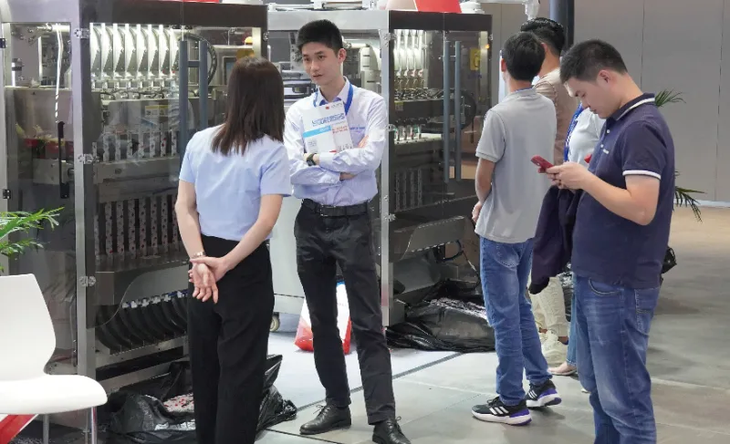 معرض تشنغ غي